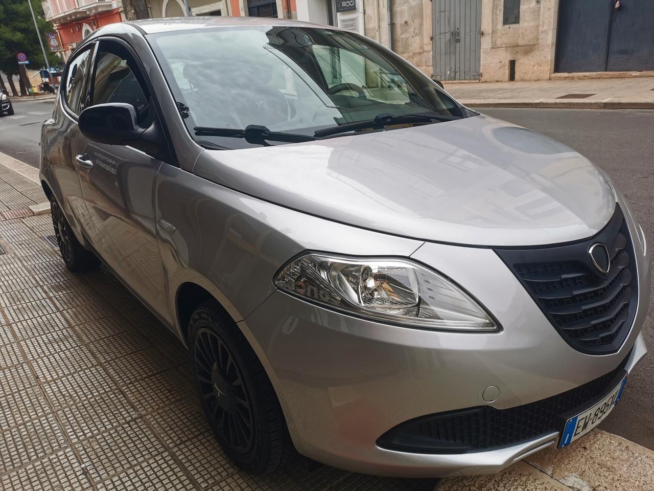 Lancia Ypsilon 1.2 69 CV 5 porte GPL Ecochic EURO 6