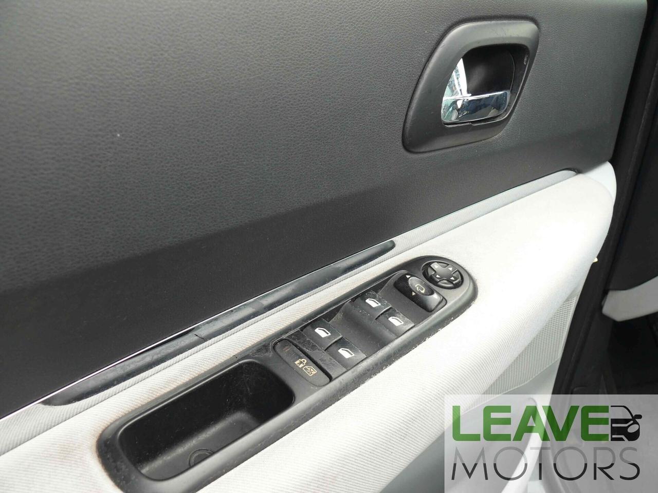 Peugeot 5008 2.0 HDi 150CV Féline (M1468)