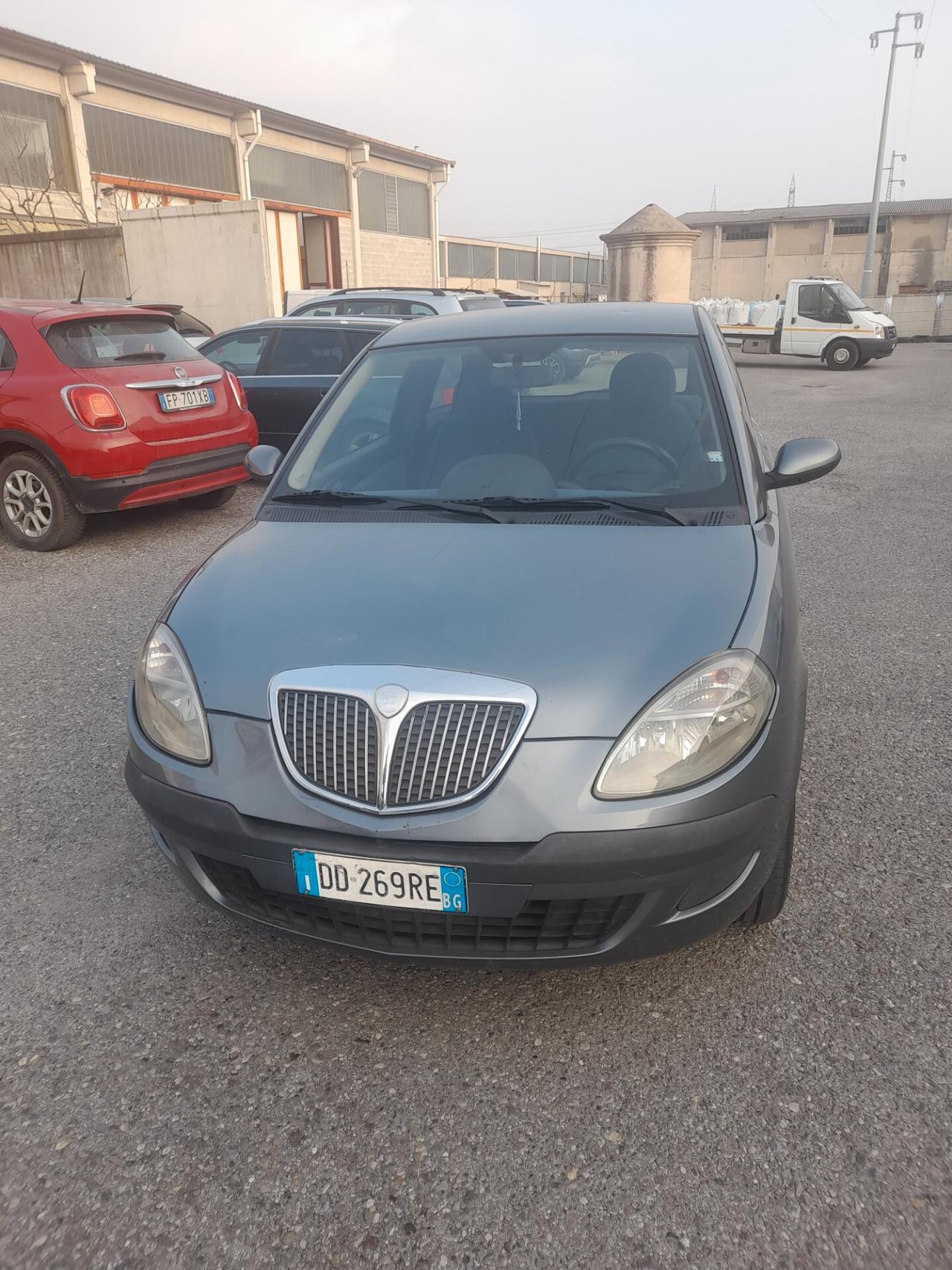 Lancia Ypsilon 1.2 Argento