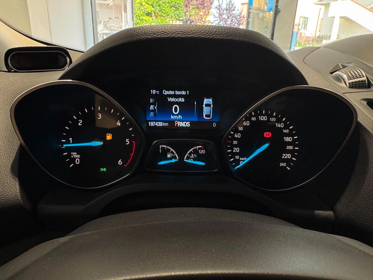 Ford Kuga 1.5 TDCI 120 CV S&S 2WD Powershift Business