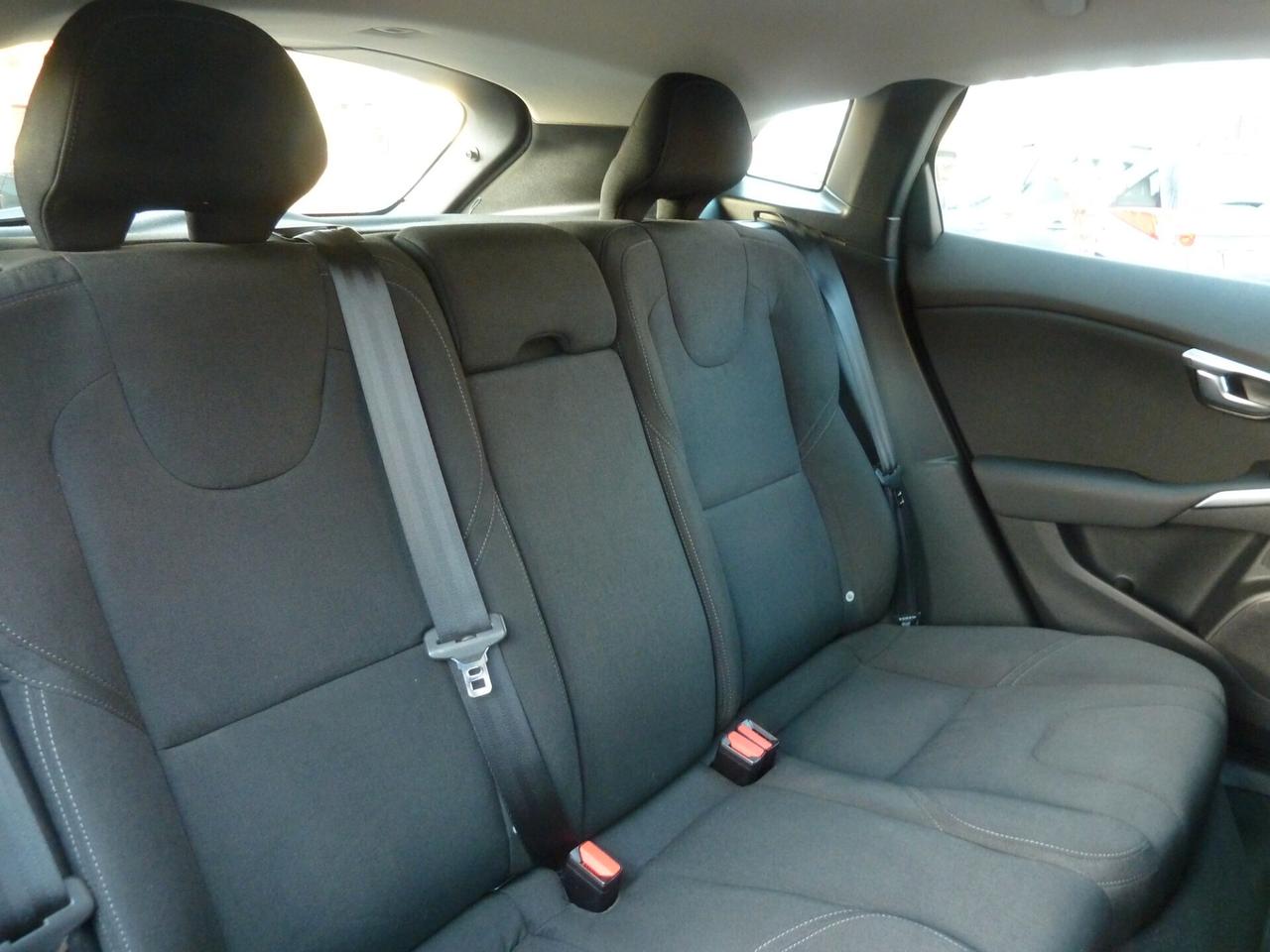 Volvo V40 Cross Country D2 1.6 Momentum