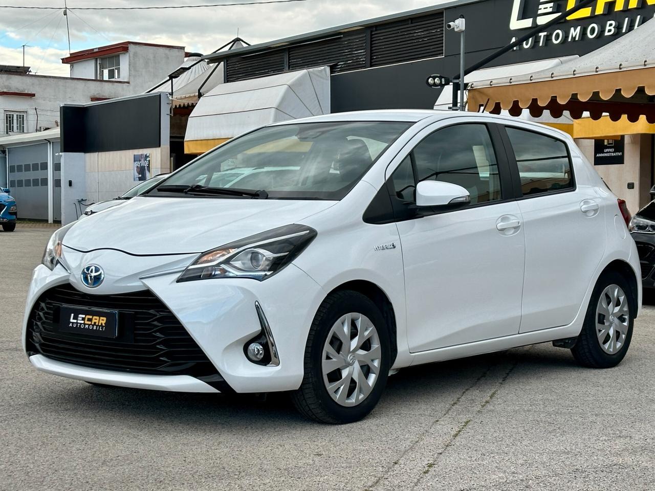 TOYOTA Yaris 1.5 Hybrid 5 porte Business
