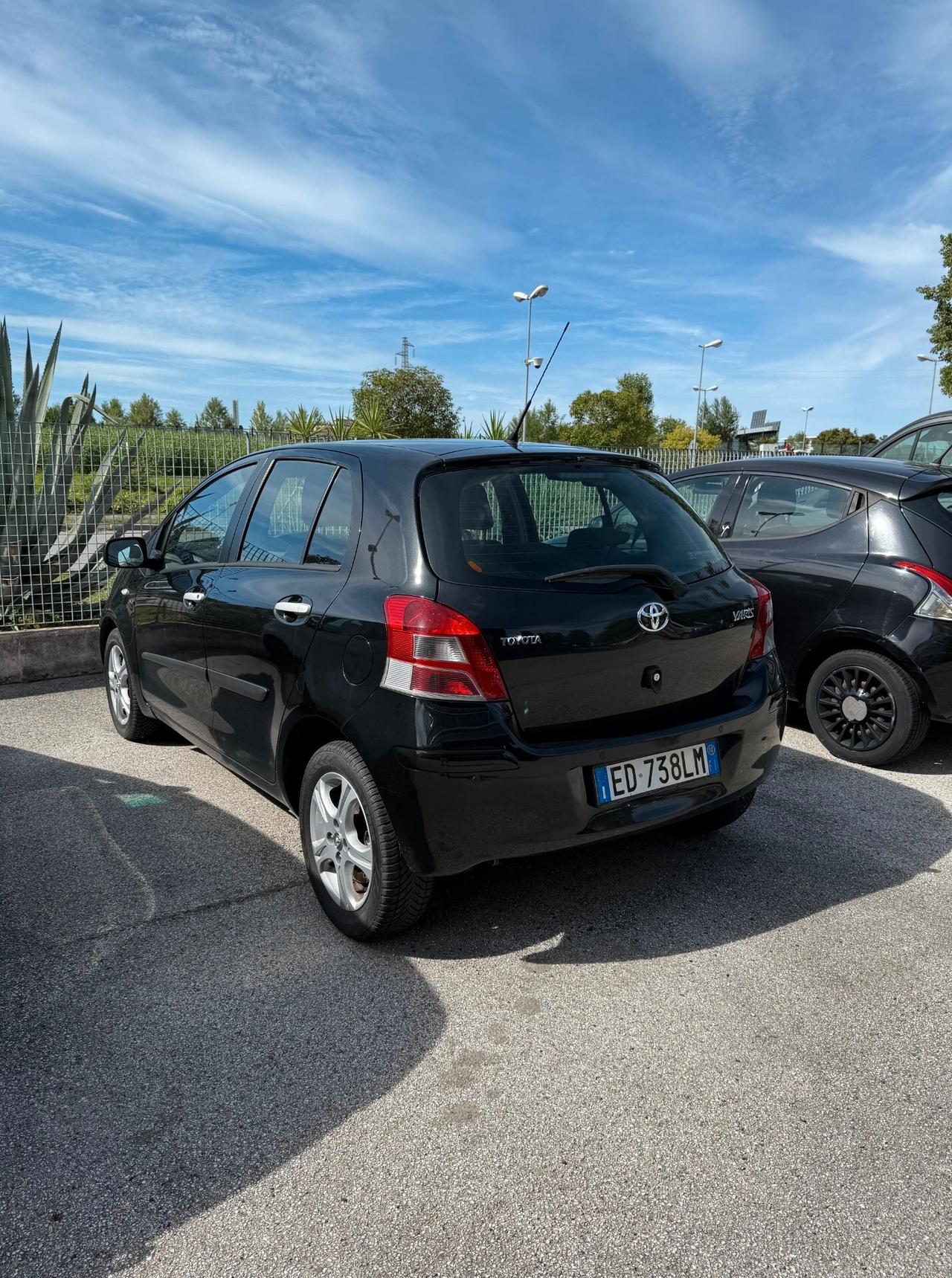 Toyota Yaris 1.4 D-4D DPF 5 porte