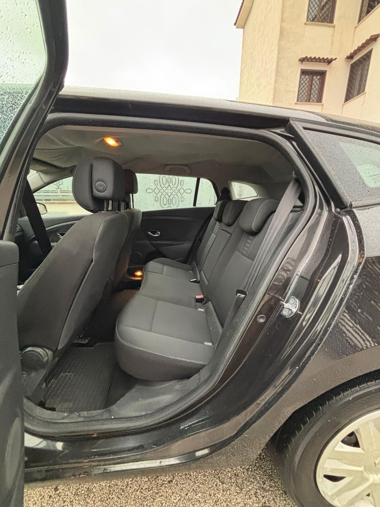 Renault Megane Mégane 1.5 dCi 110CV SporTour Luxe ANNO 2010