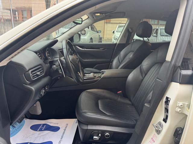 MASERATI Levante V6 Q4 350CV NAVI+RETR.