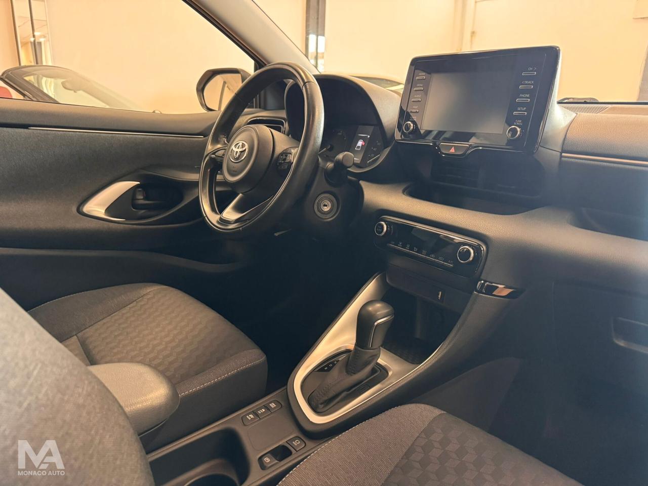Toyota Yaris 1.5 90cv Hybrid Business 2021