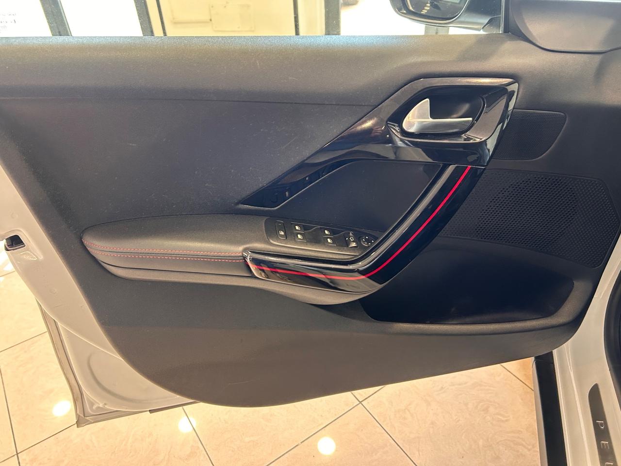 Peugeot 2008 BlueHDi 100 GT Line