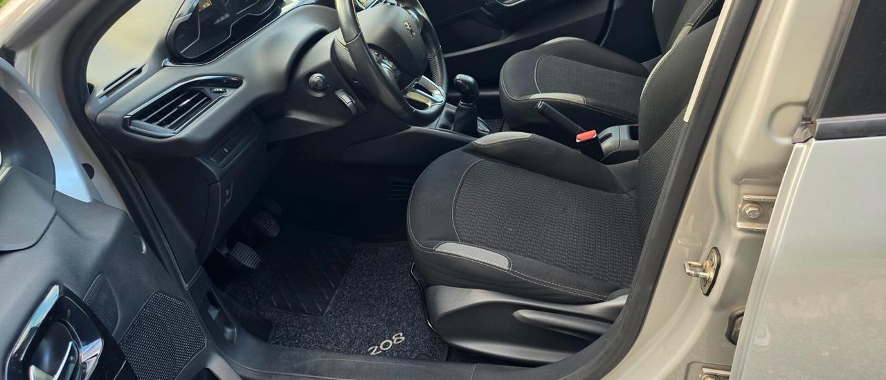 Peugeot 208 PureTech 82 5 porte Allure
