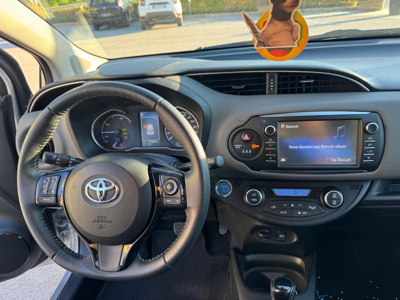 Toyota Yaris 1.5 HYBRID 5P.
