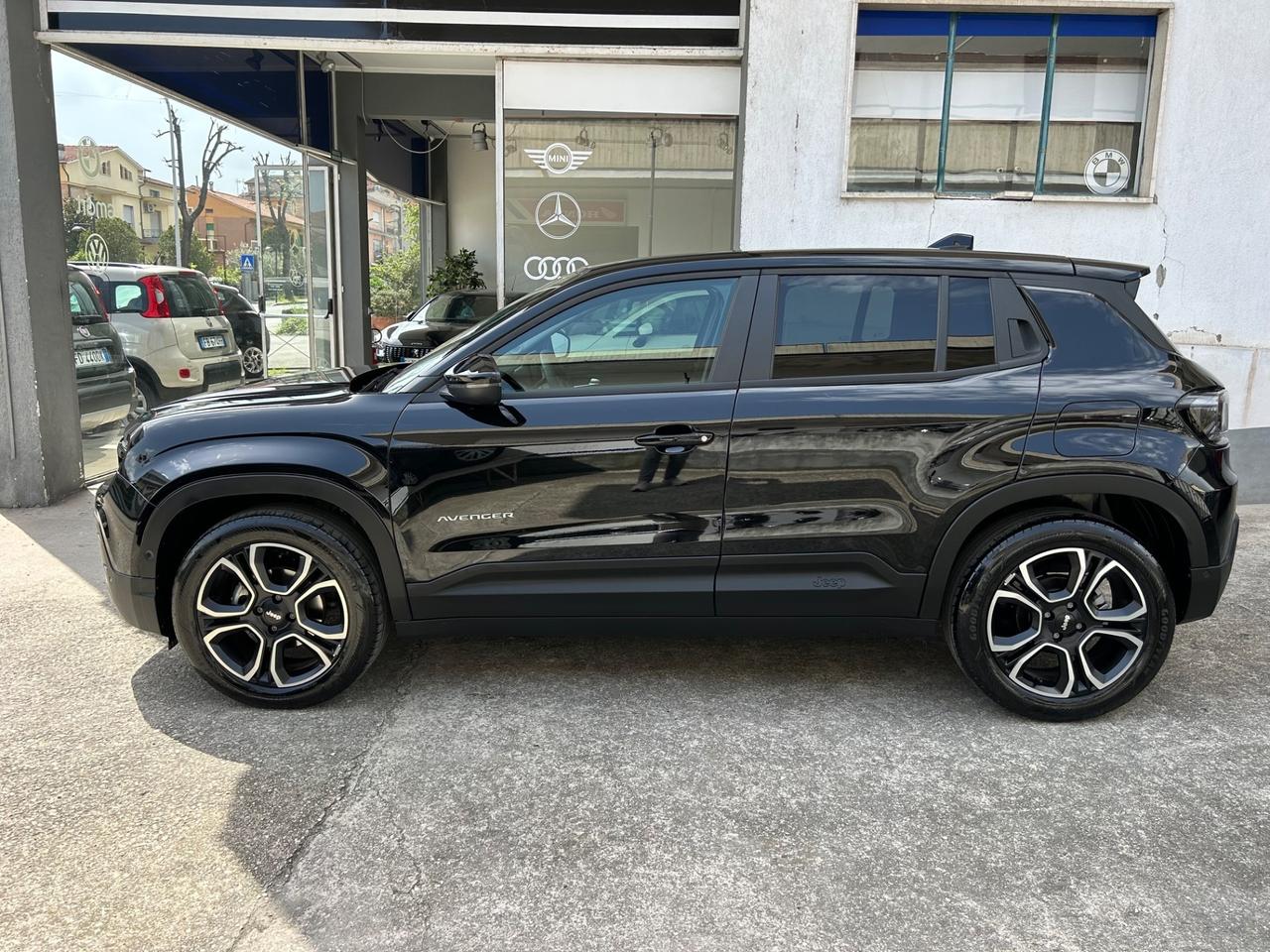 Jeep Avenger 1.2 100 CV Summit “ 6.500 KM NUOVA”