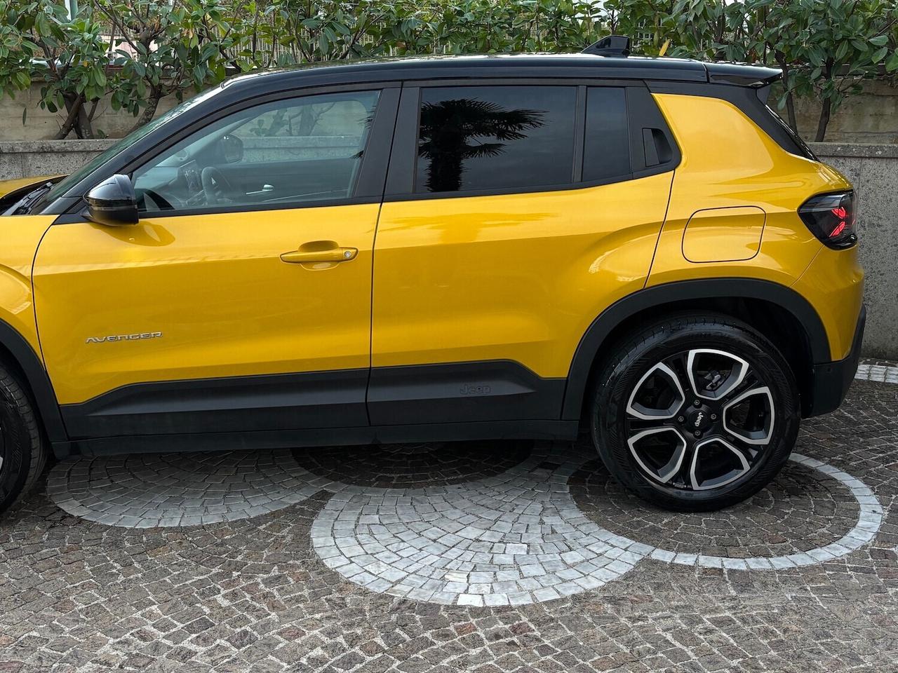 Jeep Avenger 1.2 Turbo 100 CV Summit