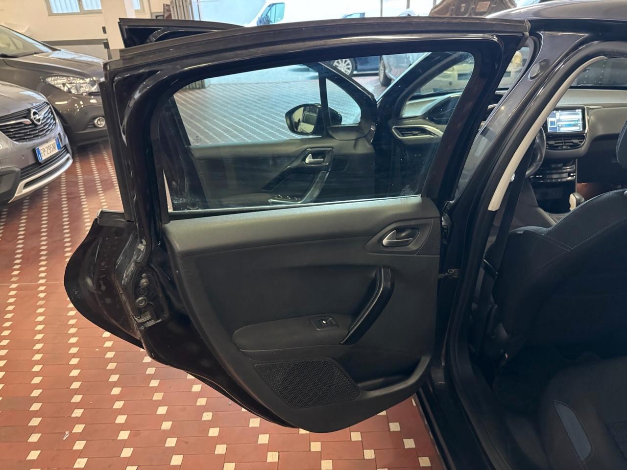 Peugeot 208 1.2 VTi 82 CV 5 porte Allure - IDEALE PER NEOPATENTATI