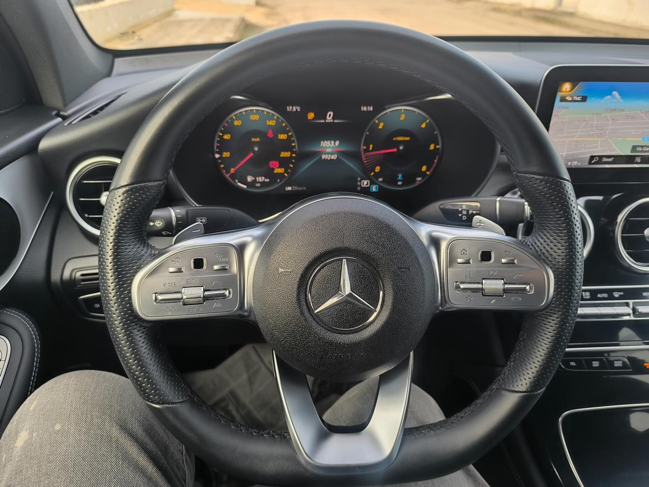 MERCEDES GLC 220 d 4MATIC COUPÉ PREMIUM AMG