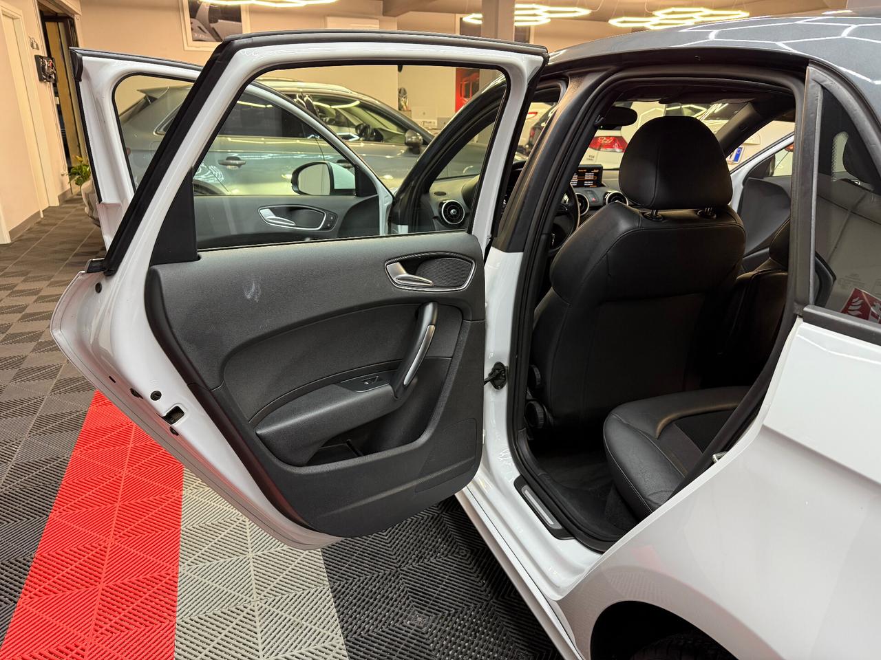 Audi A1 1.6 TDI S-LINE - FABIANOAUTO