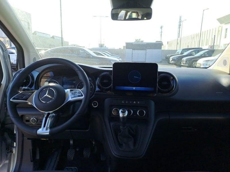 Mercedes-Benz Classe T 180 d AT