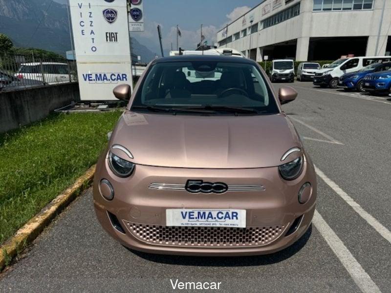 FIAT 500 Icon Berlina -TETTO PANORAMICO-NAV -CAMERA 360°! SOLO KM 40500!