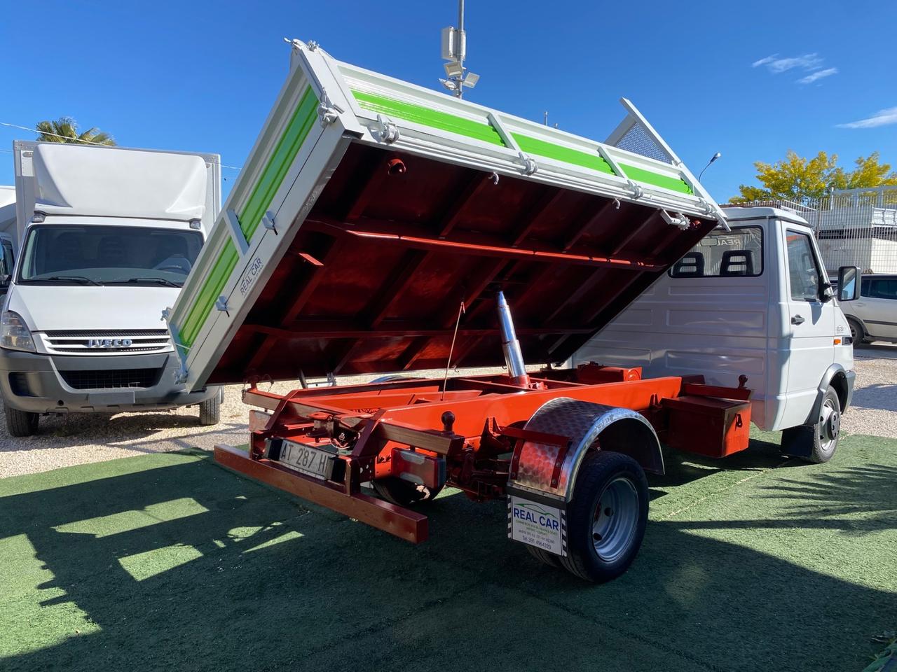 Iveco Daily 35-12 Ribaltabile Trilaterale 3 Posti