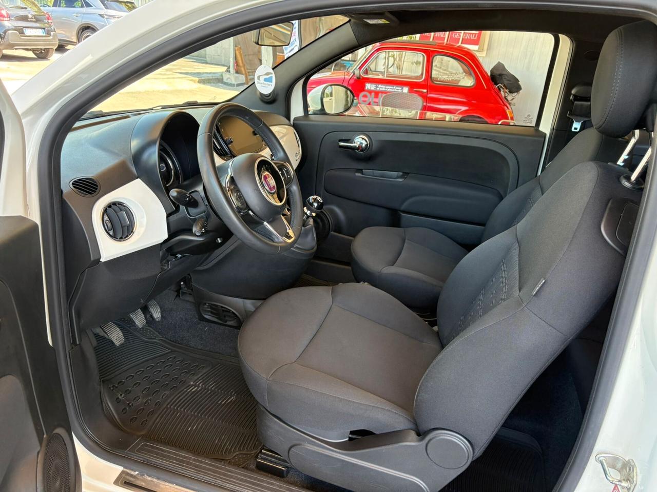 Fiat 500 1.0 Hybrid Lounge con Navi