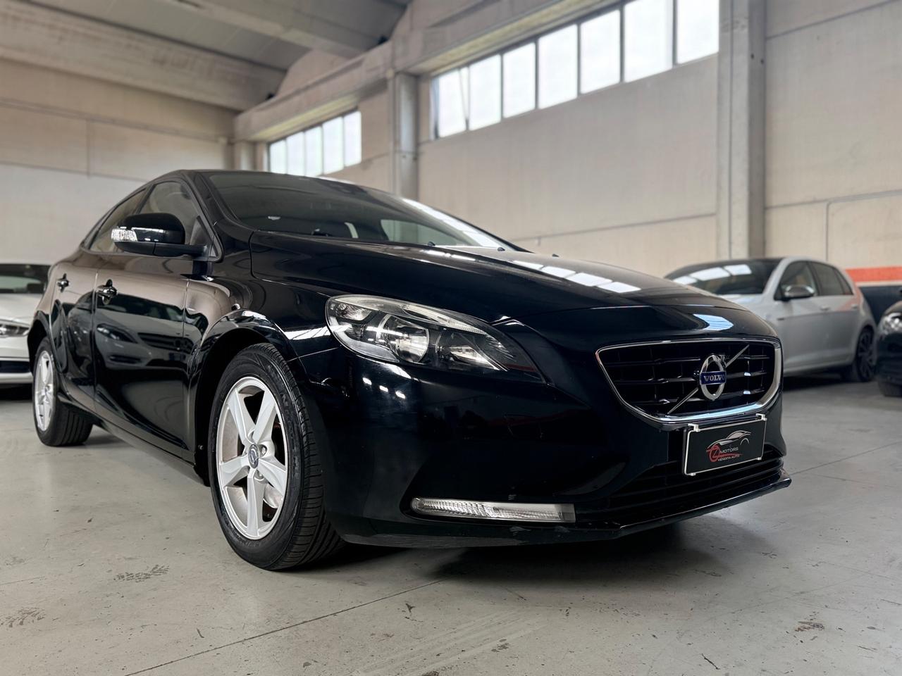 Volvo V40 D2 1.6 Powershift Kinetic NEOPATENTATI