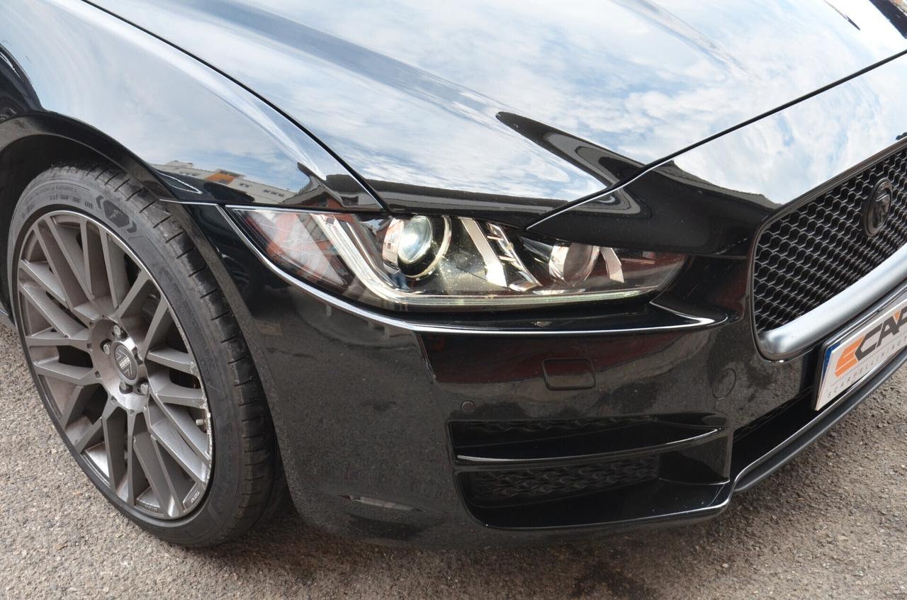 Jaguar XE 2.0 D 180 CV AWD aut. Pure
