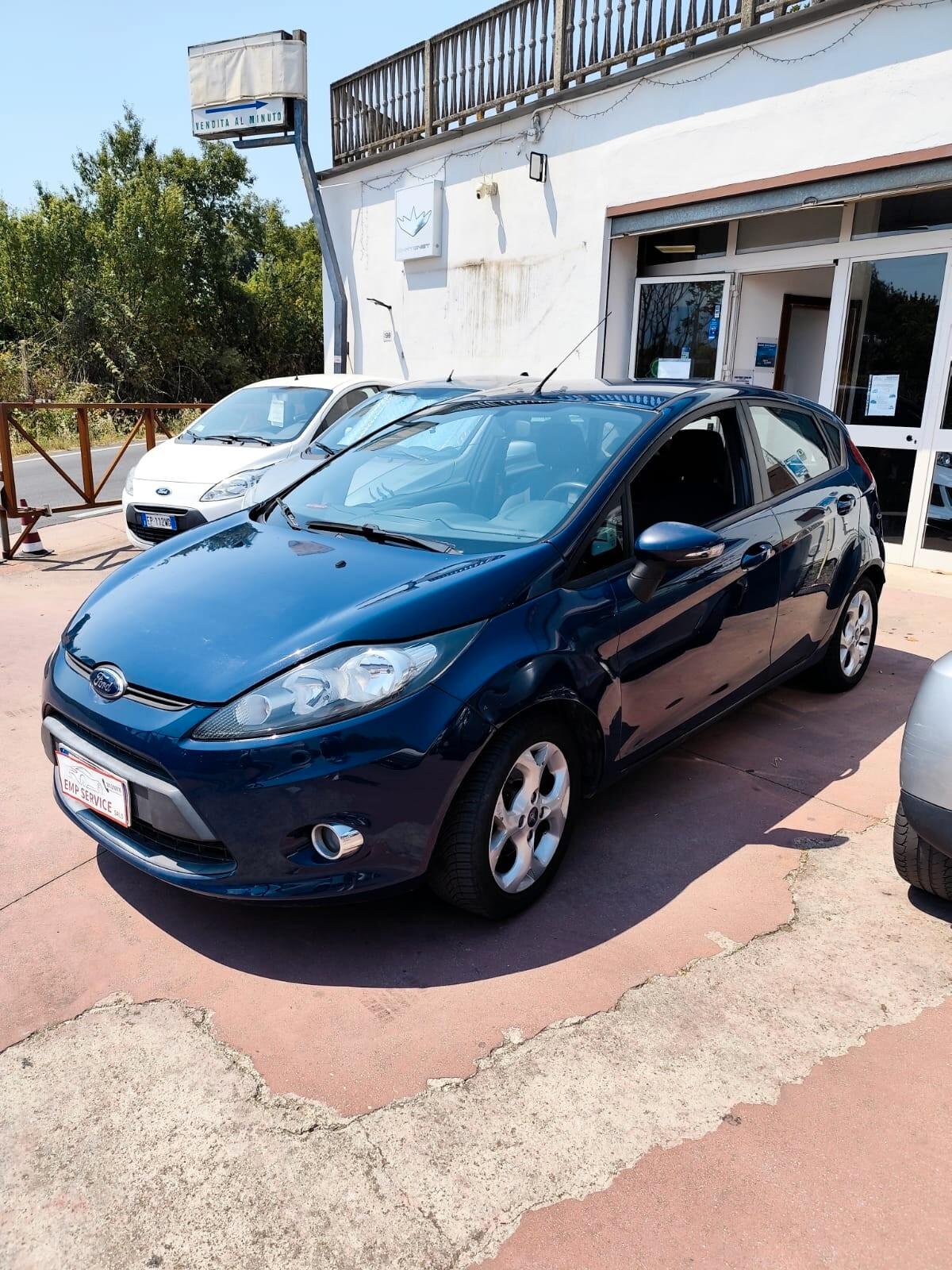Ford Fiesta 5p Titanium