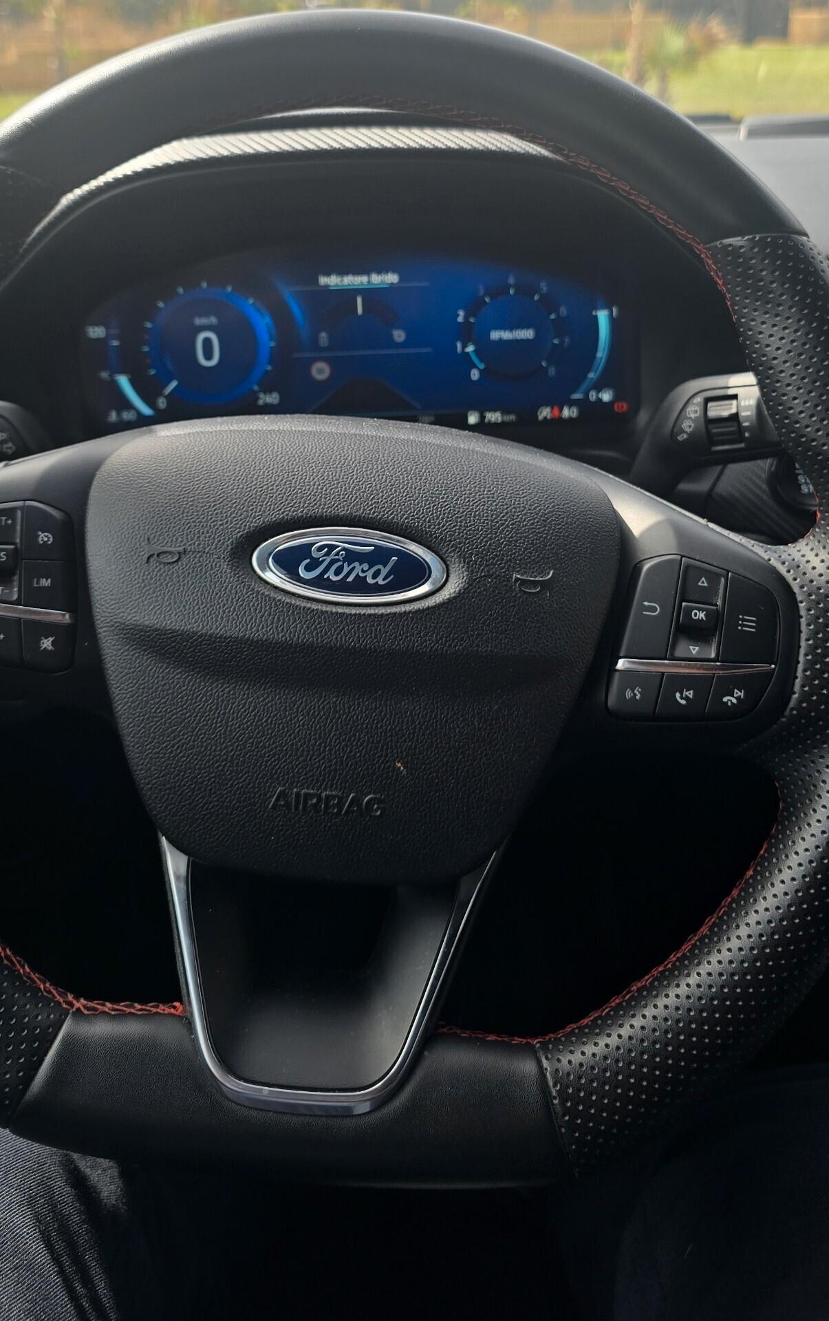 Ford Puma 1.0 EcoBoost Hybrid 125 CV S&S ST-Line – Crossover Sportivo ed Efficiente