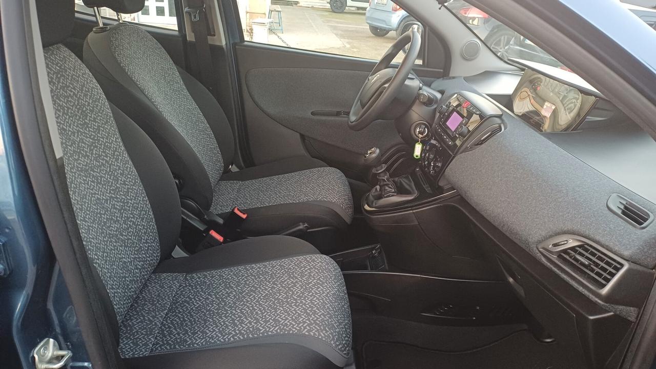 Lancia Ypsilon 1.0 FireFly 5 porte S&S Hybrid Silver 2023 SOLO 5MILA KM