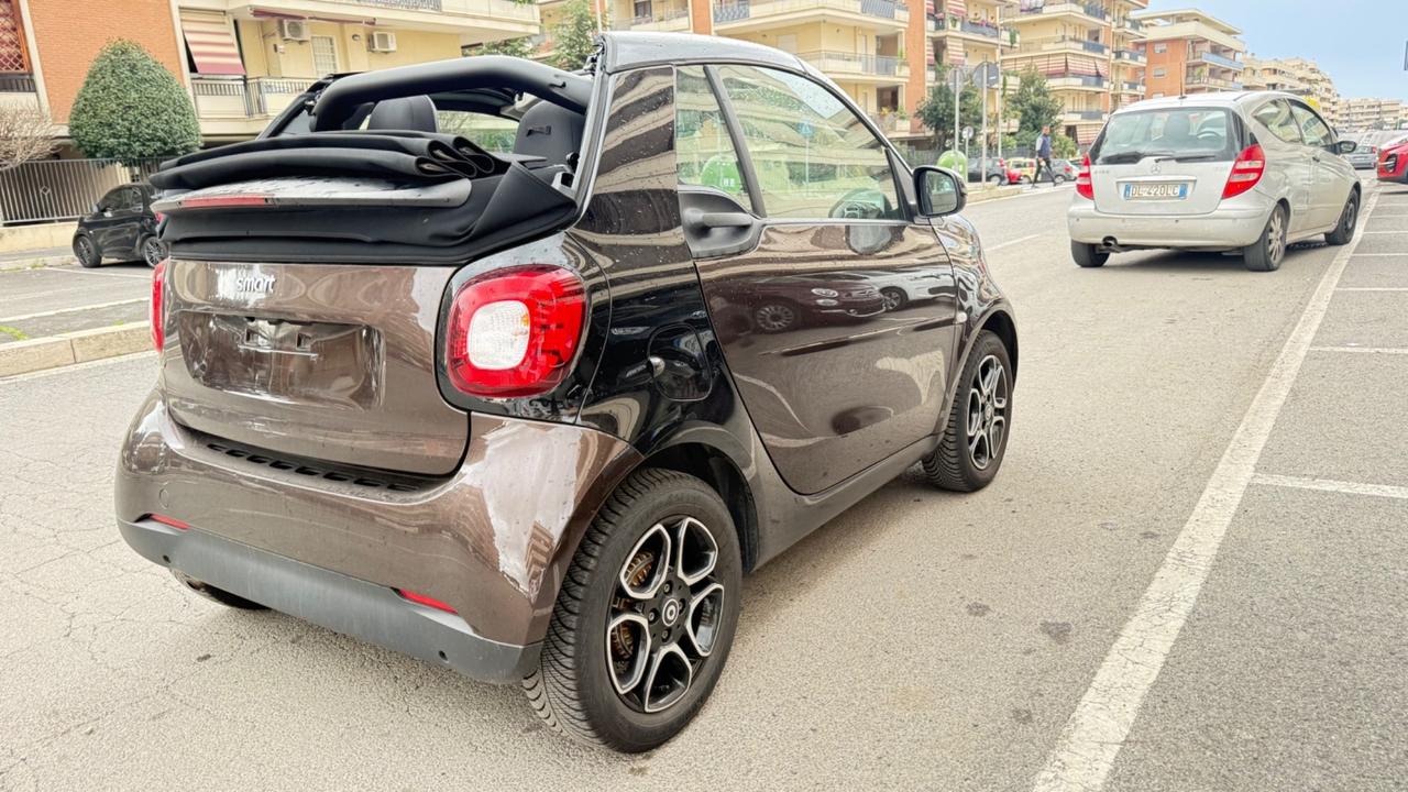 Smart ForTwo 70 1.0 twinamic cabrio Perfect LED NAVI KAMERA PDC PELLE CERCHI 15 BLUETOOTH BRACCIOLO
