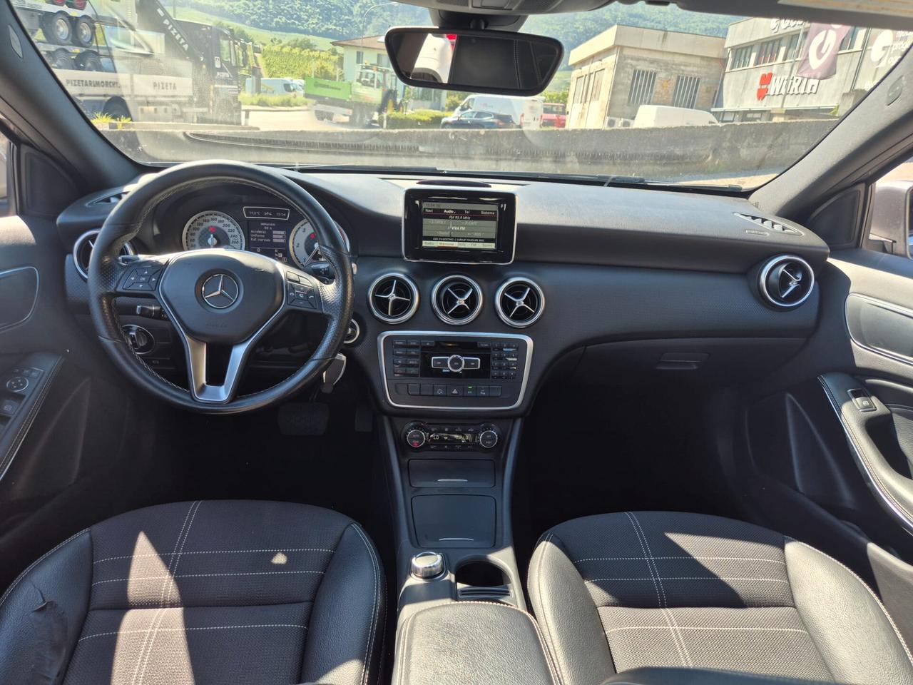 Mercedes-benz A 180 CDI BlueEFFICIENCY Automatic Premium