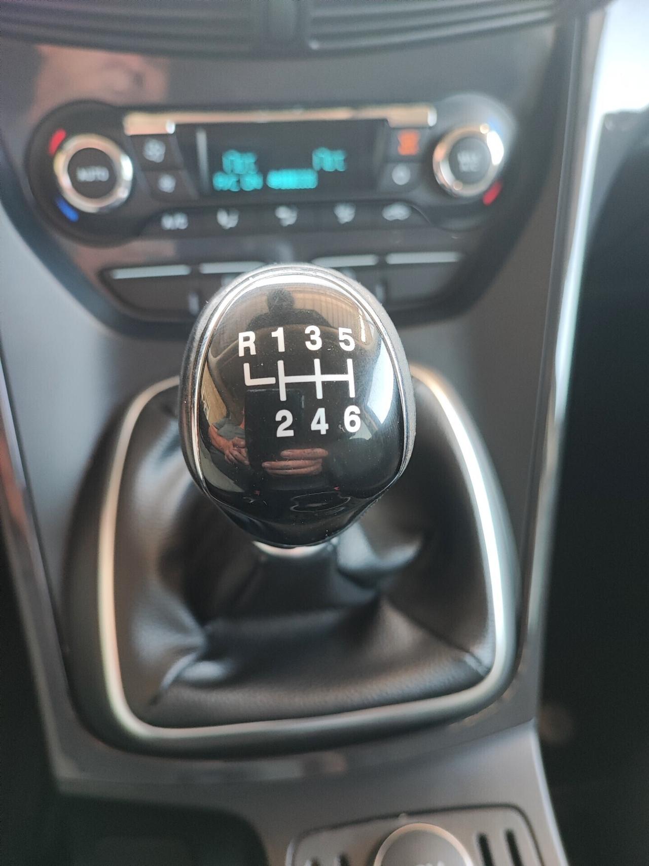 Ford Kuga 2.0 TDCI 120 CV S&S 2WD Titanium