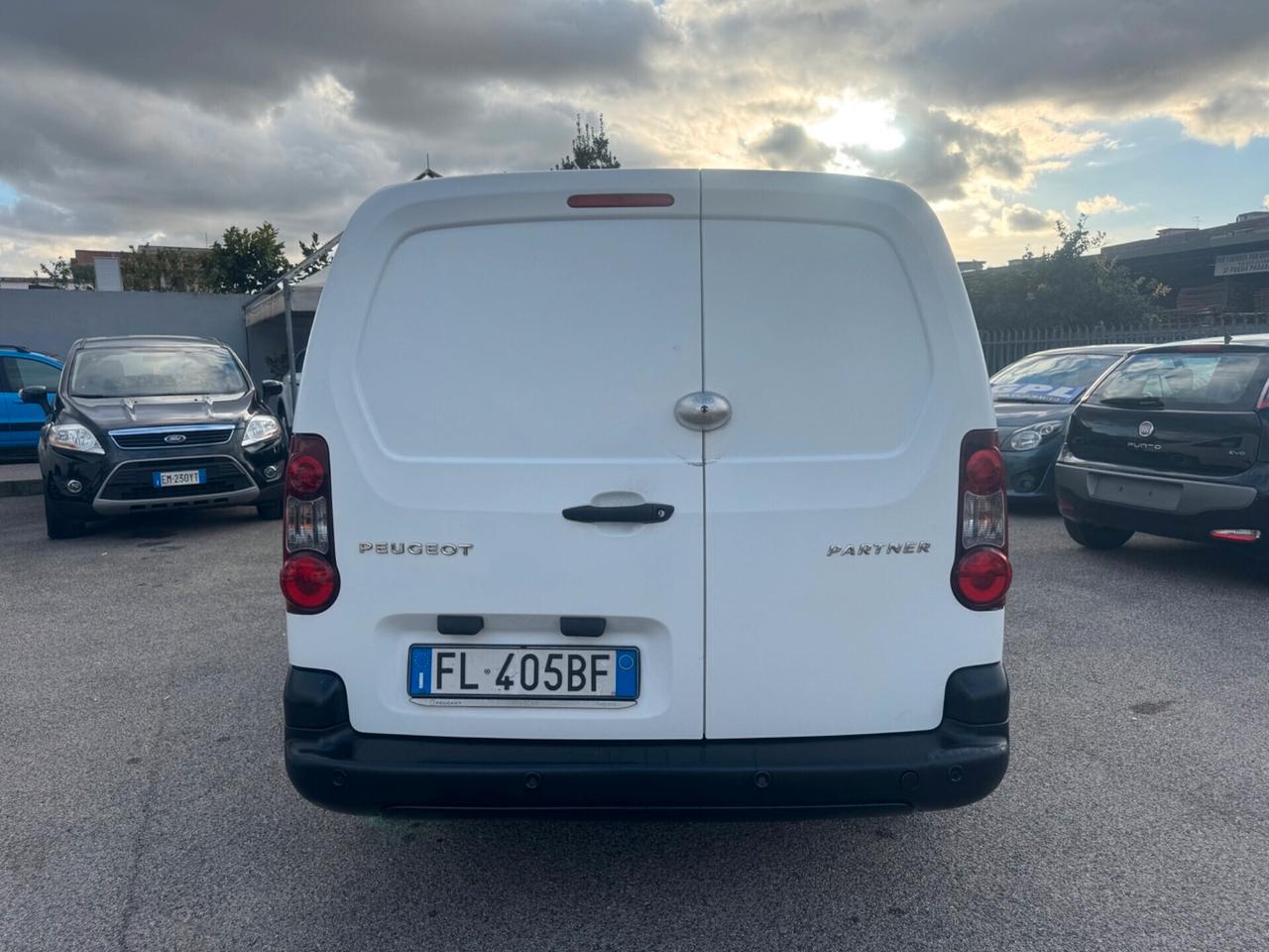Peugeot Partner Passo Lungo con Porta Laterale Euro 6B