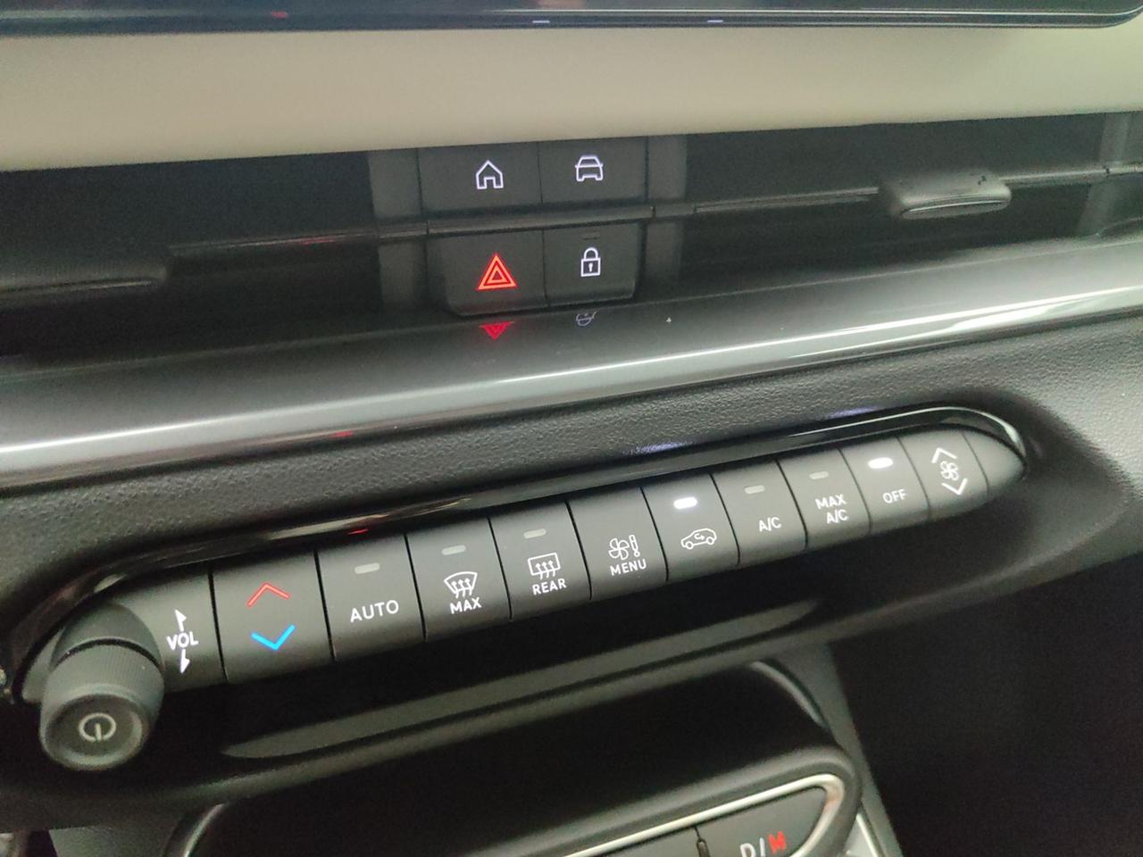 FIAT 600 IV 2023 1.2 MHEV 110CV DCT LA PRIMA