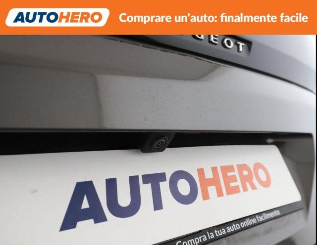 PEUGEOT 3008 Hybrid 225 e-EAT8 Allure Pack