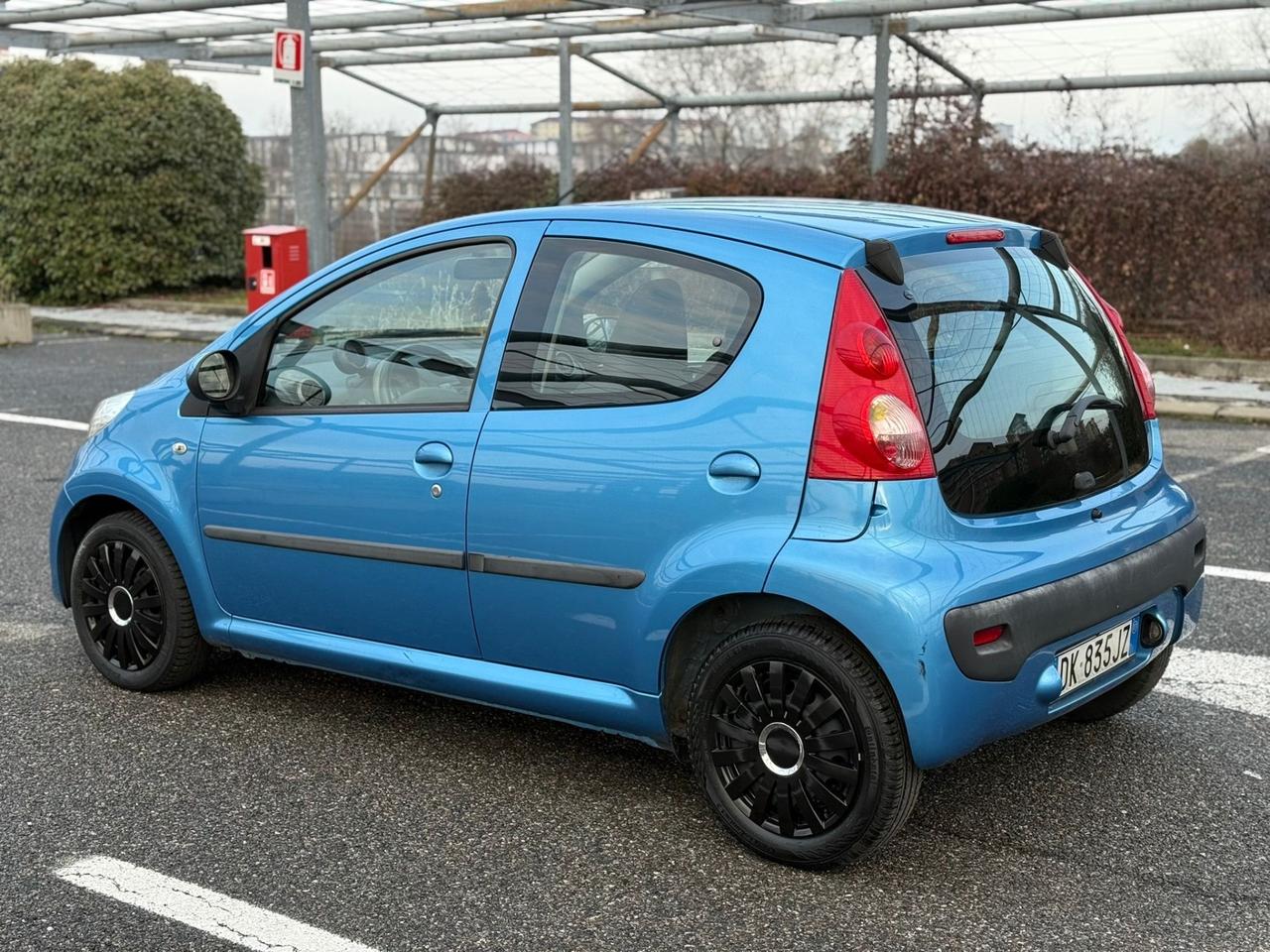 Peugeot 107 1.0 68CV 5p. Desir