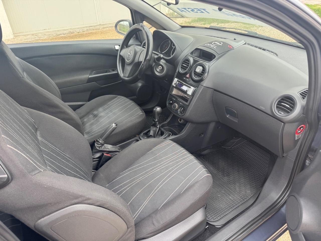 Opel Corsa 1.2 3 porte Sport