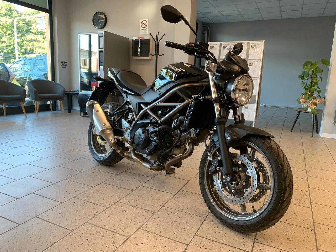 Suzuki SV 650 km 0 Unicoprop.