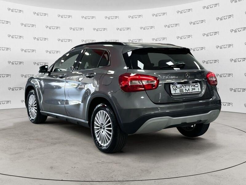 Mercedes-Benz GLA 180 d Business