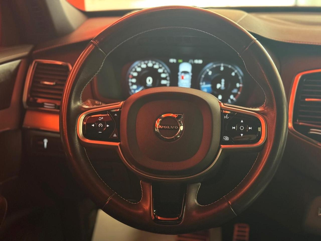 Volvo XC 90 XC90 B5 (d) AWD Geartronic R-design