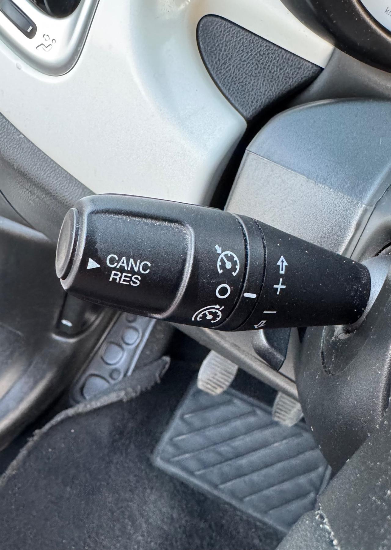 Fiat 500L tagliandata idonea ai neopatentati