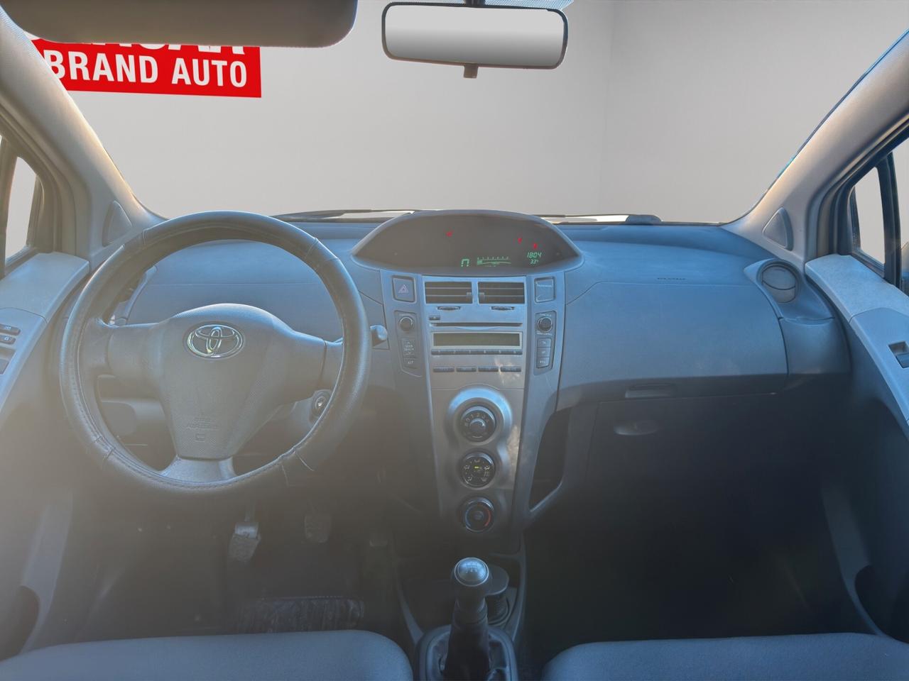 Toyota Yaris 1.0 5 porte Now