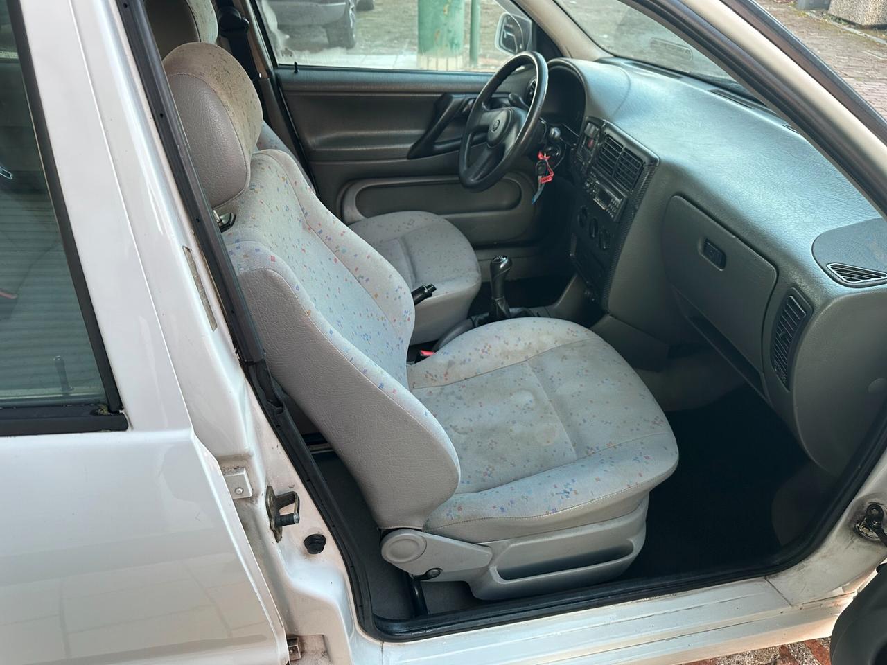 Volkswagen Polo 1.0 METANO (12 RATE)