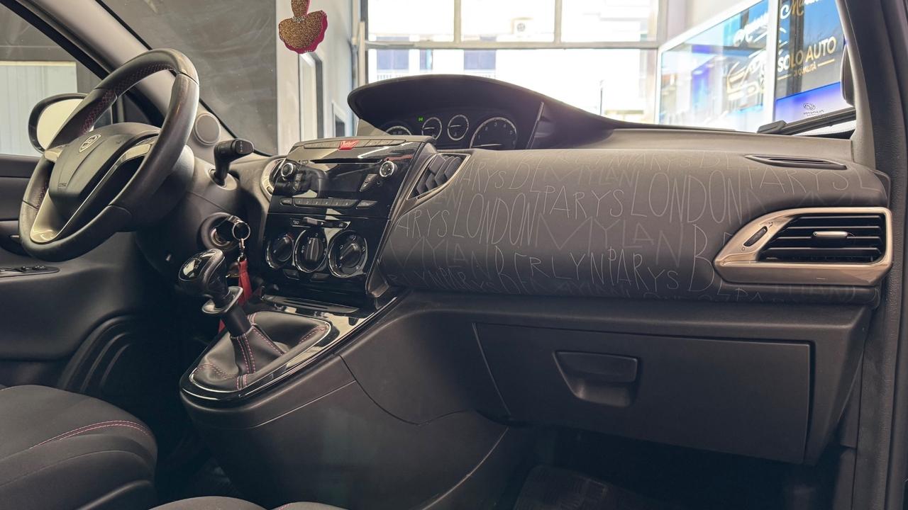 Lancia Ypsilon 0.9 TwinAir 85 CV 5 porte Metano Ecochic Elefantino