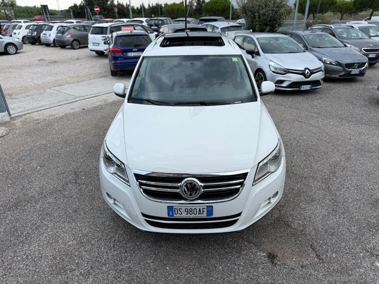 VOLKSWAGEN Tiguan 2.0 16V TDI 4 MOTION 4X4 DPF Sport & Style