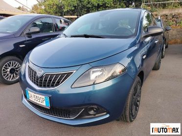 LANCIA - Ypsilon 1.0 firefly hybrid Silver s&s 70cv