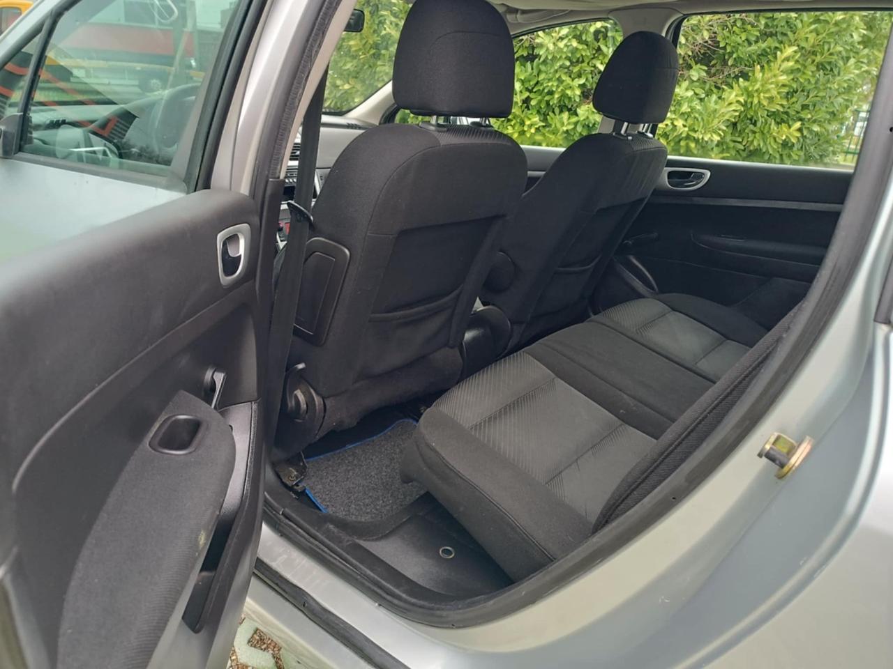 Peugeot 307 1.6 16V Station XS ideale per neopatentati