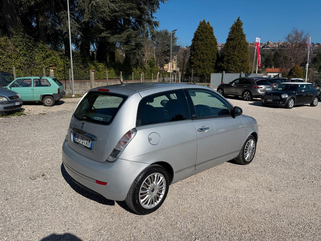 Lancia Ypsilon 1.4 77 CV Diva GPL