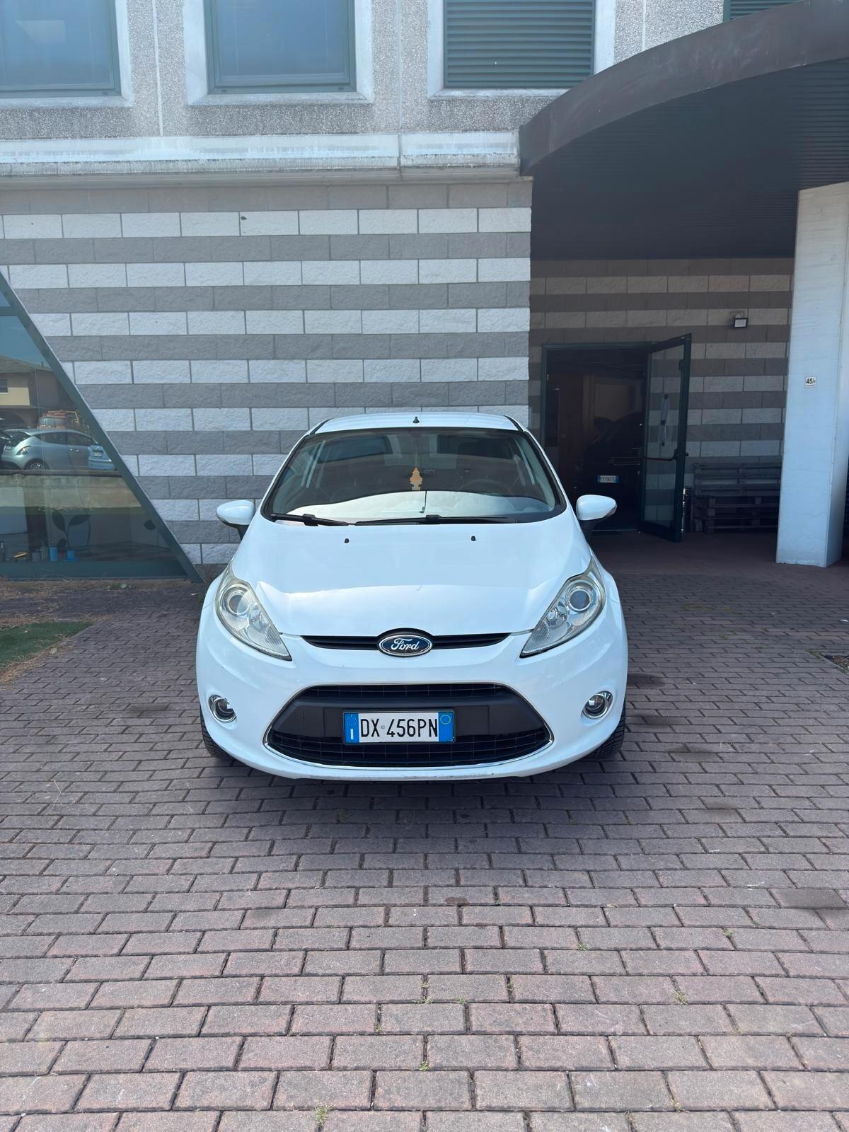 Ford Fiesta 1.2 82CV 3 porte Titanium