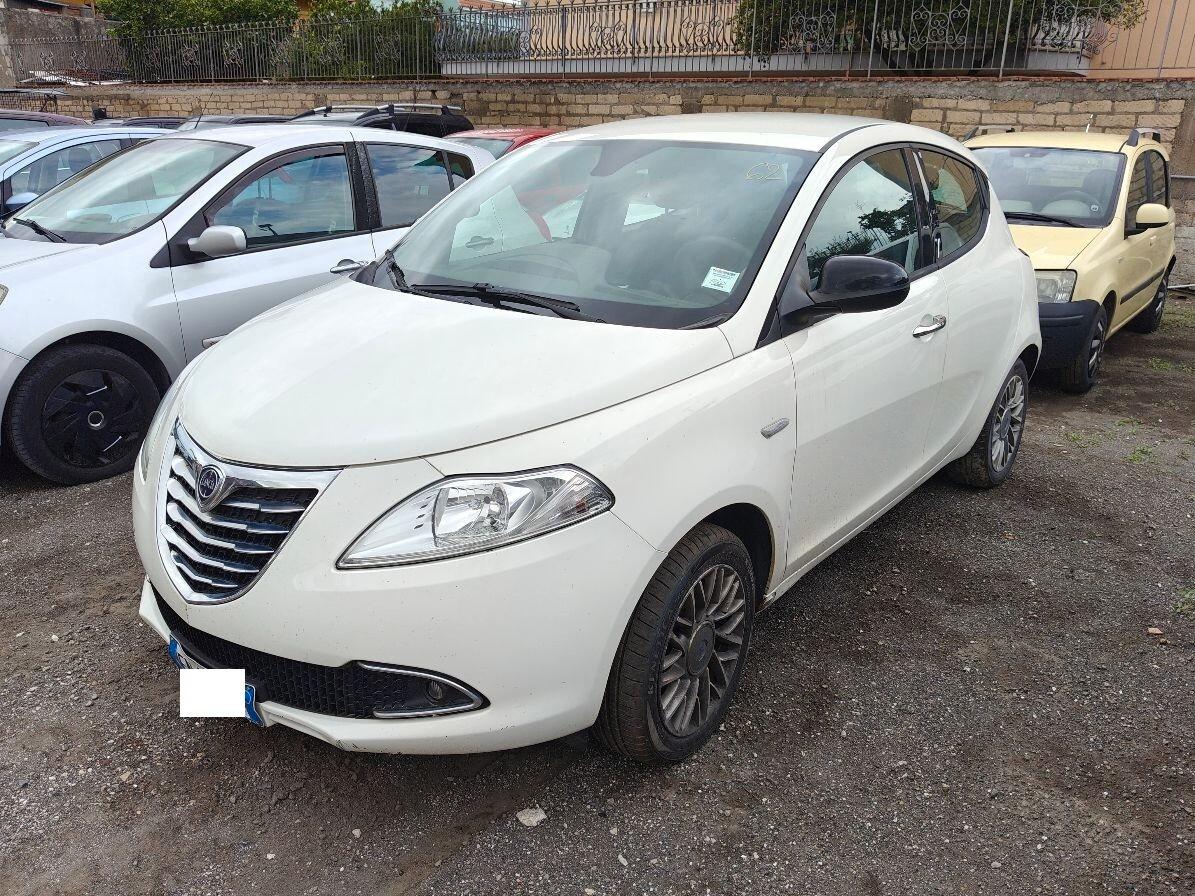 Lancia Ypsilon 1.3 MJT 16V 95 CV 5 porte S&S Silver
