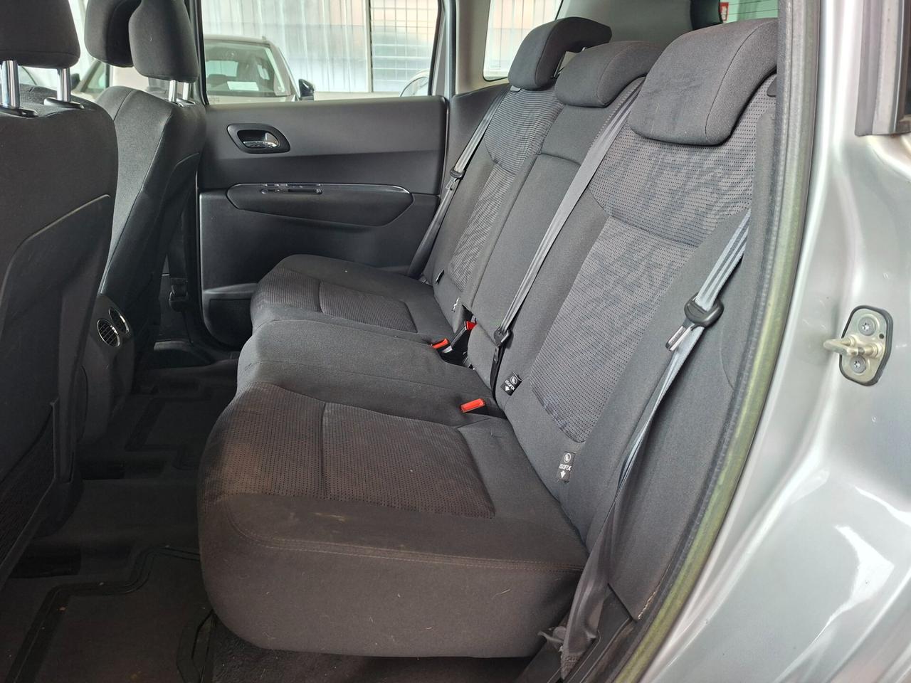 Peugeot 3008 1.6 e-HDi 112CV cambio robotizzato Stop&Start Active