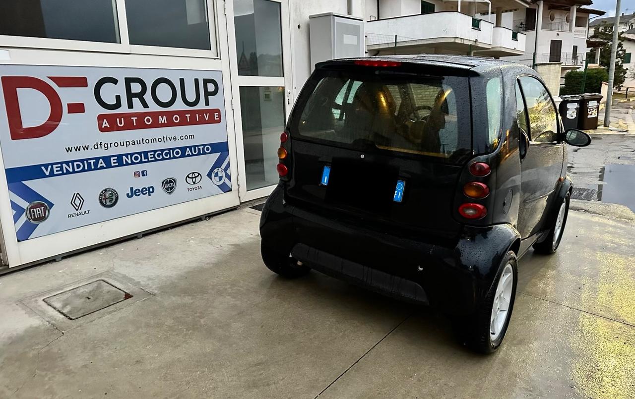Smart 700 city-coupé pulse